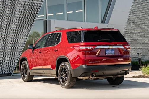 Cajun Red Tintcoat 2021 Chevrolet Traverse LT Cloth