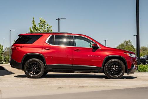 Cajun Red Tintcoat 2021 Chevrolet Traverse LT Cloth