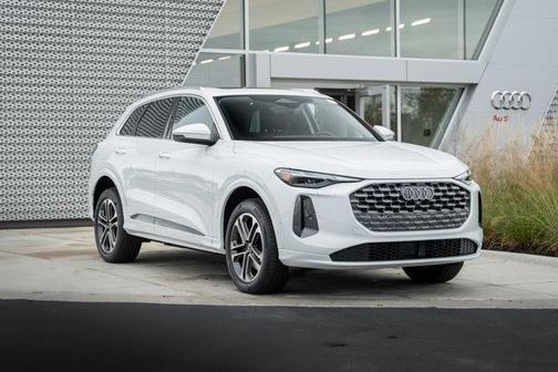2025 Audi Q5 Premium