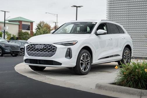 2025 Audi Q5 Premium