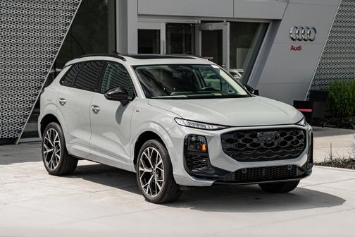 Arrow 2026 Audi Q3 TFSI quattro S tronic