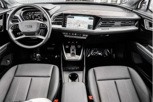2024 Audi Q4 e-tron Premium Plus 55 quattro