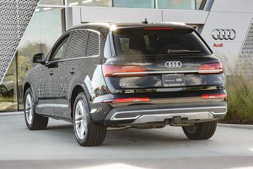 2023 Audi Q7 55 Premium Plus
