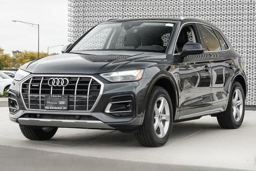 Photo 5 of 29 of 2021 Audi Q5 45 Premium