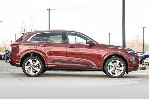 2025 Audi Q5 Premium Plus TFSI quattro S tronic