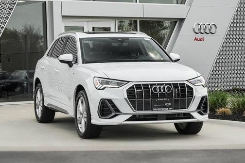 2024 Audi Q3 Premium 45 TFSI S line quattro Tiptronic