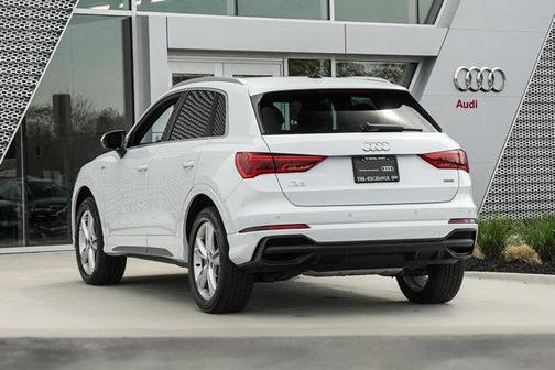 2024 Audi Q3 Premium 45 TFSI S line quattro Tiptronic