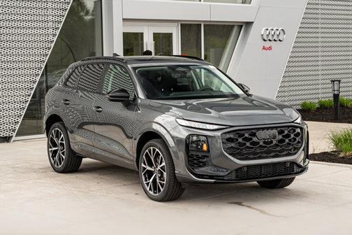 Daytona Gray Pearl Effect 2026 Audi Q3 TFSI quattro S tronic