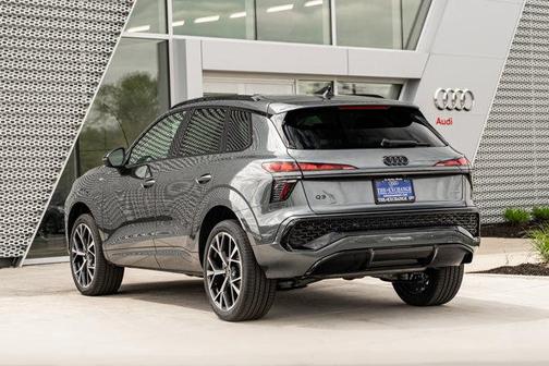 Daytona Gray Pearl Effect 2026 Audi Q3 TFSI quattro S tronic