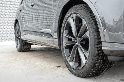 2026 Audi Q7 55 Premium Plus