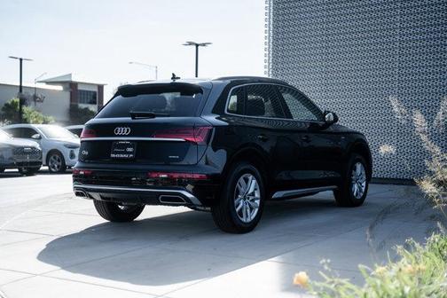 2023 Audi Q5 45 S line Premium