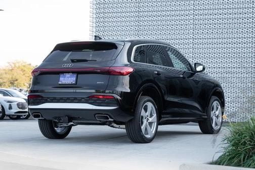 2025 Audi Q5 Premium Plus TFSI quattro S tronic