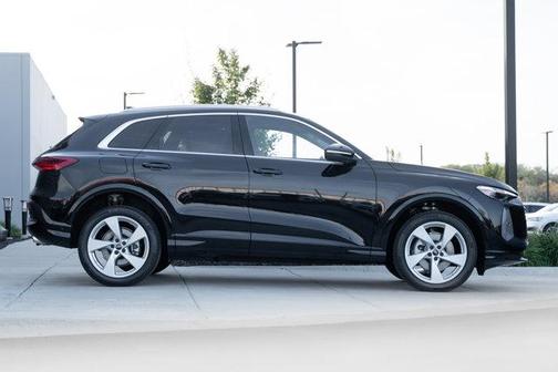 2025 Audi Q5 Premium Plus TFSI quattro S tronic