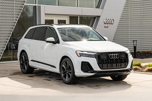 Glacier White Metallic 2026 Audi Q7 55 Premium Plus