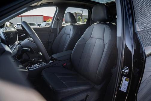 2025 Audi Q6 e-tron Premium Plus quattro