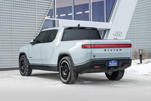 2022 Rivian R1T Adventure