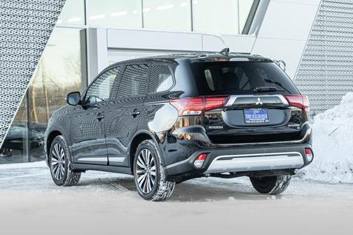 2019 Mitsubishi Outlander SE