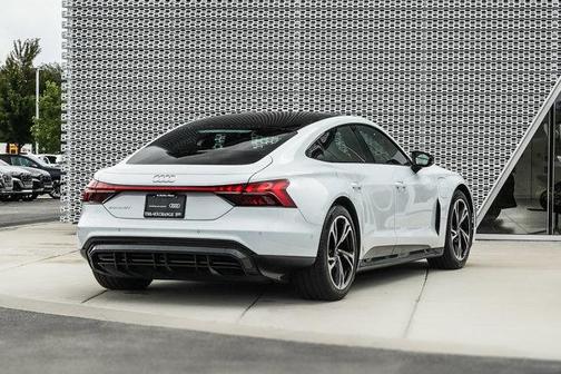 2022 Audi e-tron GT Prestige