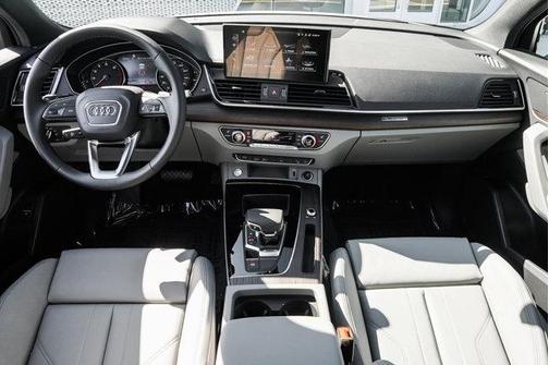 2024 Audi Q5 45 S line Premium