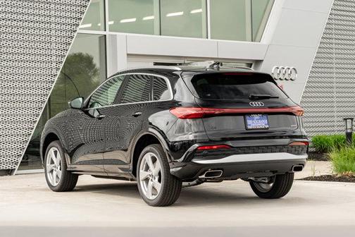 Mythos 2026 Audi Q5 Premium Plus TFSI quattro S tronic