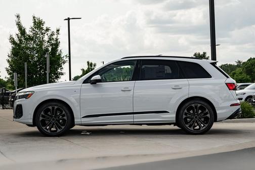 Mythos 2026 Audi Q8 55 Premium Plus