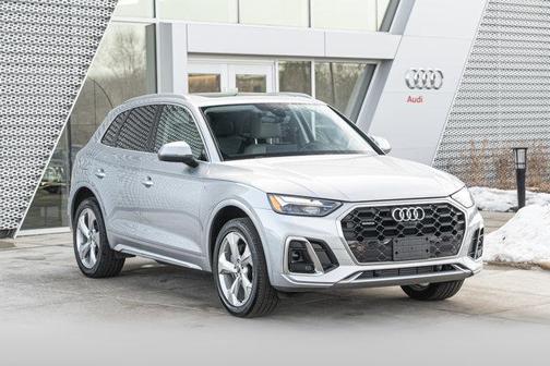 2022 Audi Q5 45 S line Premium Plus