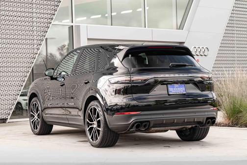 Black 2022 Porsche Cayenne Platinum Edition