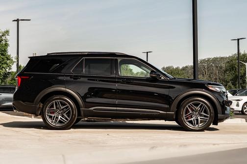 Agate Black Metallic 2025 Ford Explorer ST