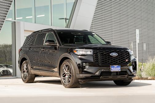 Agate Black Metallic 2025 Ford Explorer ST