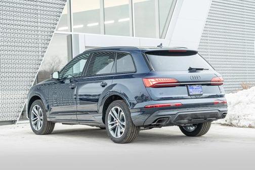 2026 Audi Q7 45 Premium