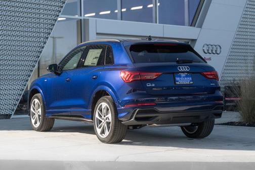 2025 Audi Q3 Premium 45 TFSI S line quattro Tiptronic