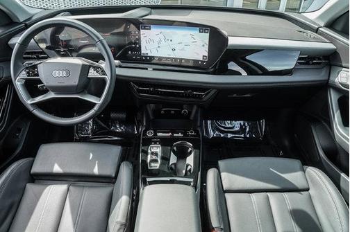 2025 Audi Q6 e-tron Premium Plus quattro