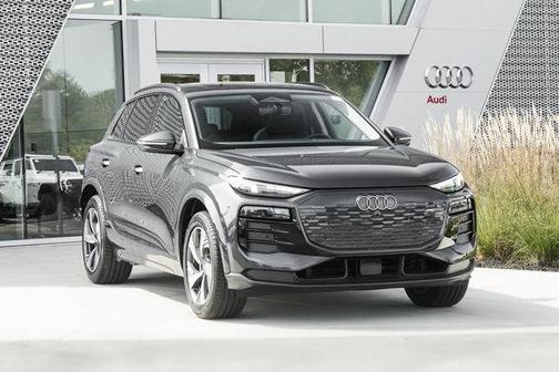 2025 Audi Q6 e-tron Premium Plus quattro
