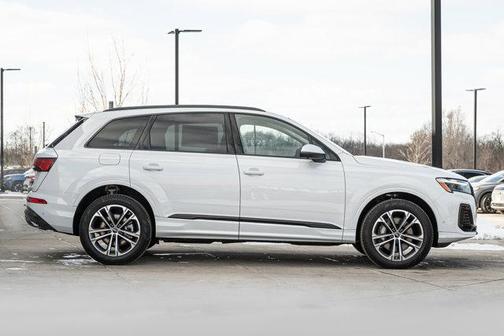 2026 Audi Q7 45 Premium
