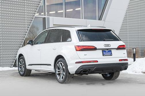 2026 Audi Q7 45 Premium
