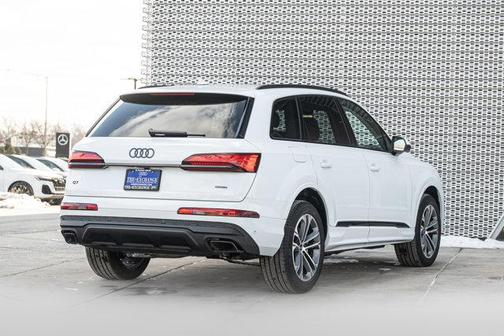 2026 Audi Q7 45 Premium