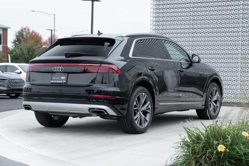 2024 Audi Q8 55 Prestige