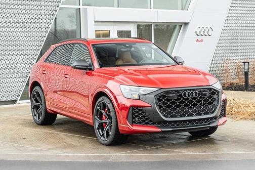 Chili Red Metallic 2026 Audi RS Q8 4.0T