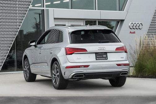 2022 Audi Q5 45 S line Premium Plus