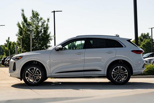 Glacier 2026 Audi Q5 Premium TFSI quattro S tronic