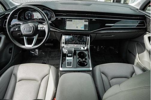 2020 Audi Q7 55 Premium Plus