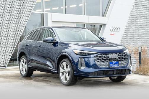 Navarra Blue Metallic 2025 Audi Q5 Premium Plus TFSI quattro S tronic