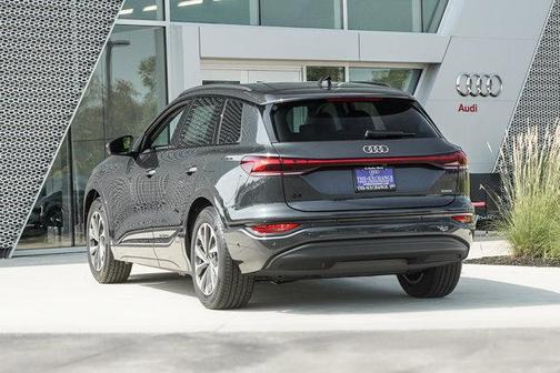 2025 Audi Q6 e-tron Prestige quattro