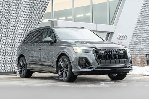 2025 Audi Q7 55 Premium Plus