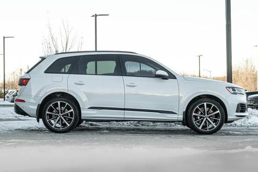 2023 Audi Q7 55 Premium Plus