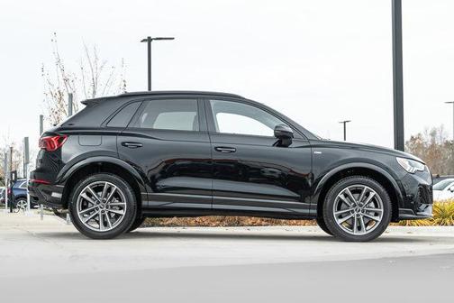 2025 Audi Q3 Premium 45 TFSI S line quattro Tiptronic