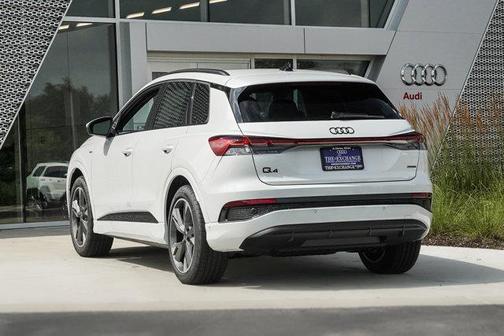 2024 Audi Q4 e-tron Premium Plus 55 quattro