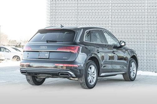 2023 Audi Q5 45 S line Premium