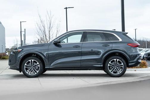 2025 Audi Q5 Premium Plus TFSI quattro S tronic