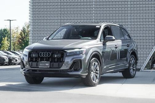 2025 Audi Q7 45 Premium Plus